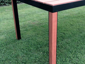 tuintafel hout padouk zwart gelakt staal modern op maat eg metaalwerken